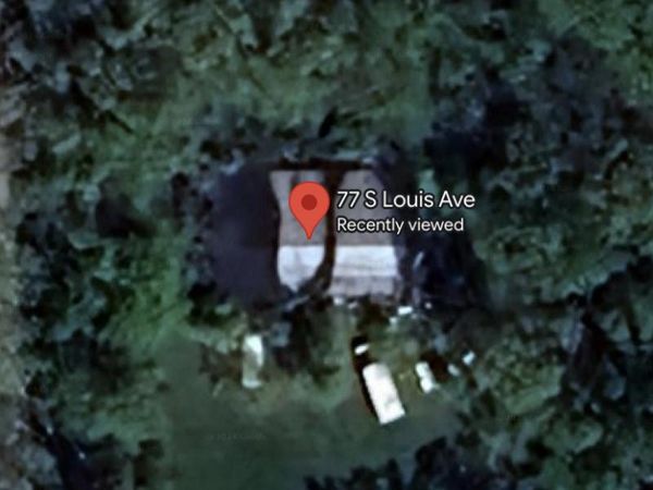 77 S Louis Avenue, Freeport, IL 61032