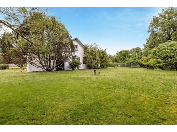 140 SE LAMSON ST, Willamina, OR 97396