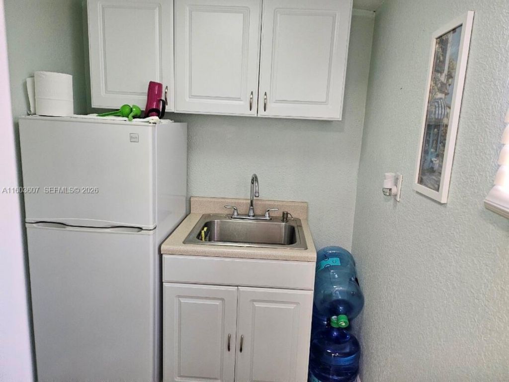 4010 E 8th Ave, Hialeah, FL 33013 Photo