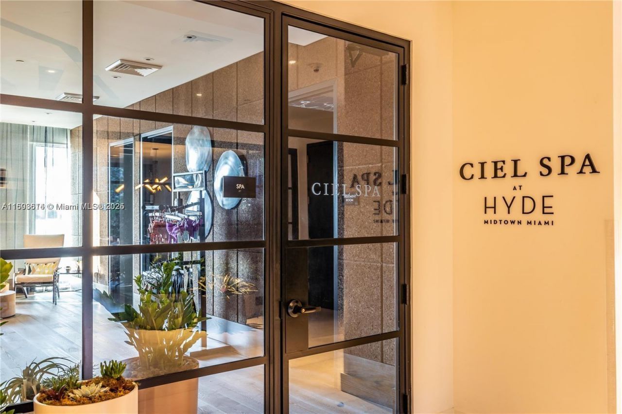 121 NE 34th St, Unit 2402, Miami, FL 33137 Photo