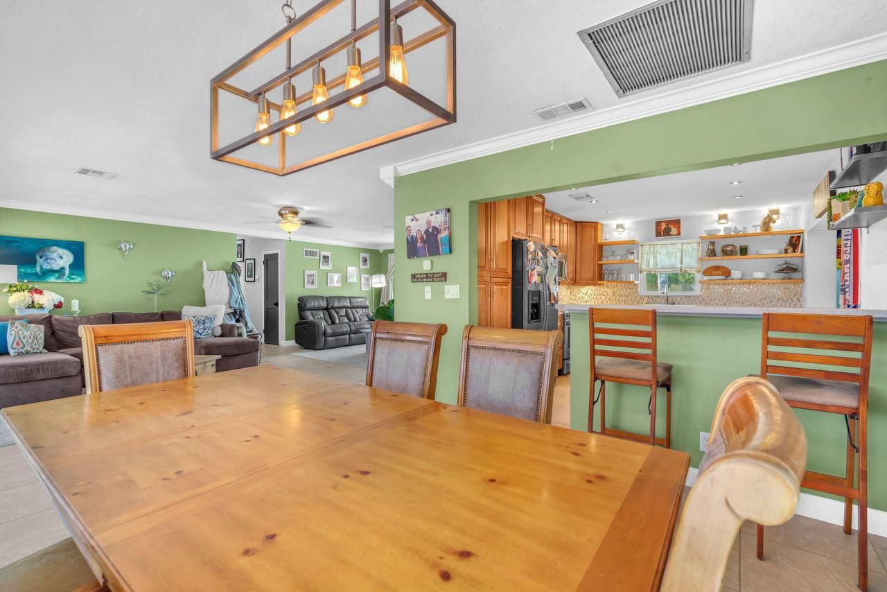 2108 Lake Bass Circle, Lake Worth, FL 33461 Photo