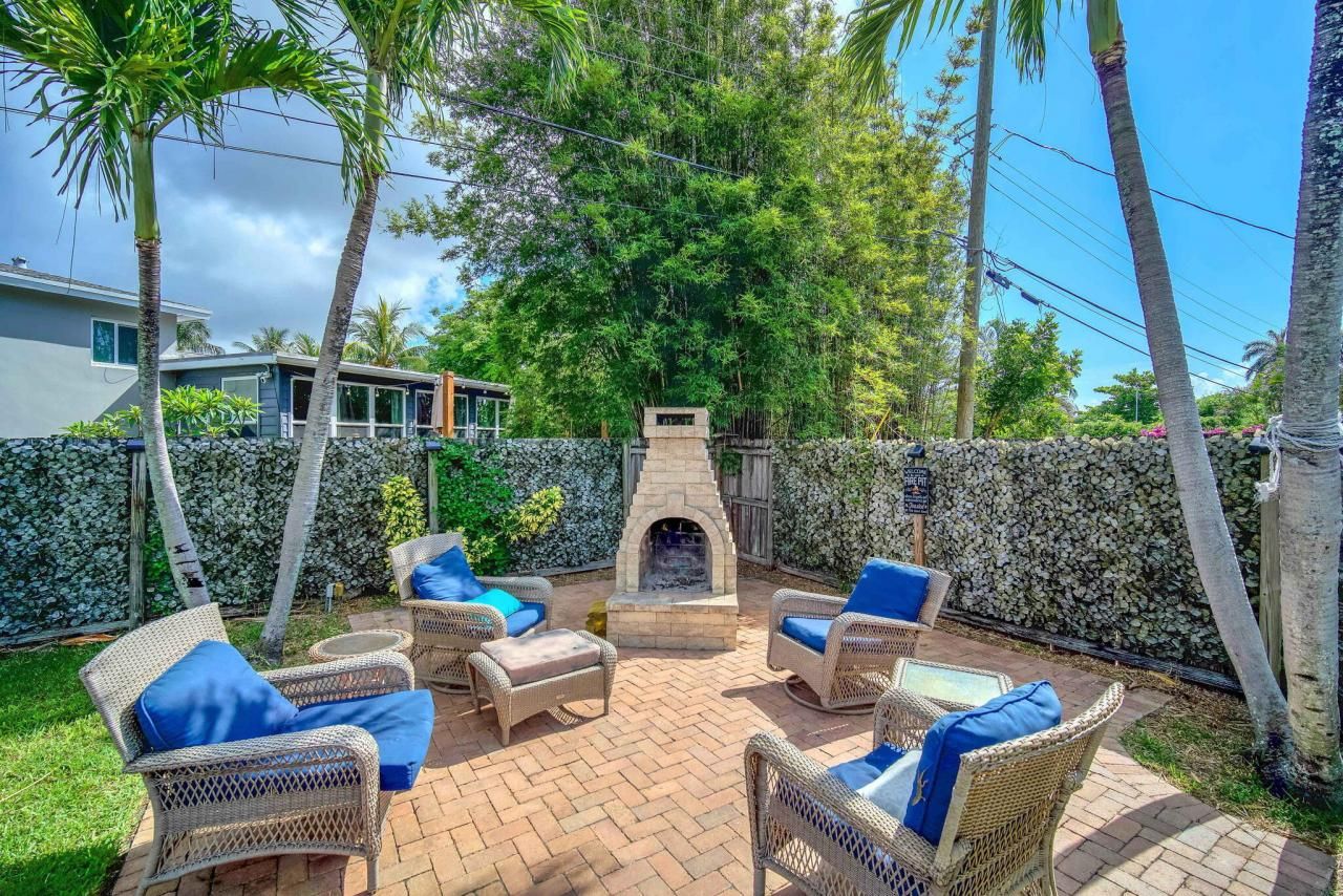 2108 Lake Bass Circle, Lake Worth, FL 33461 Photo