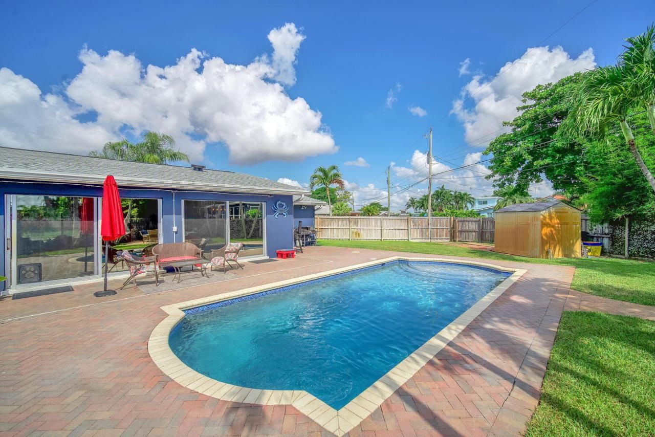 2108 Lake Bass Circle, Lake Worth, FL 33461 Photo