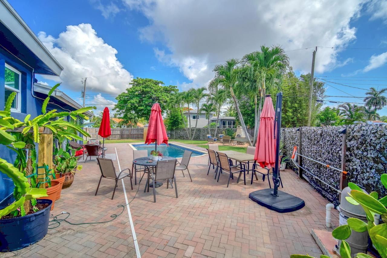 2108 Lake Bass Circle, Lake Worth, FL 33461 Photo