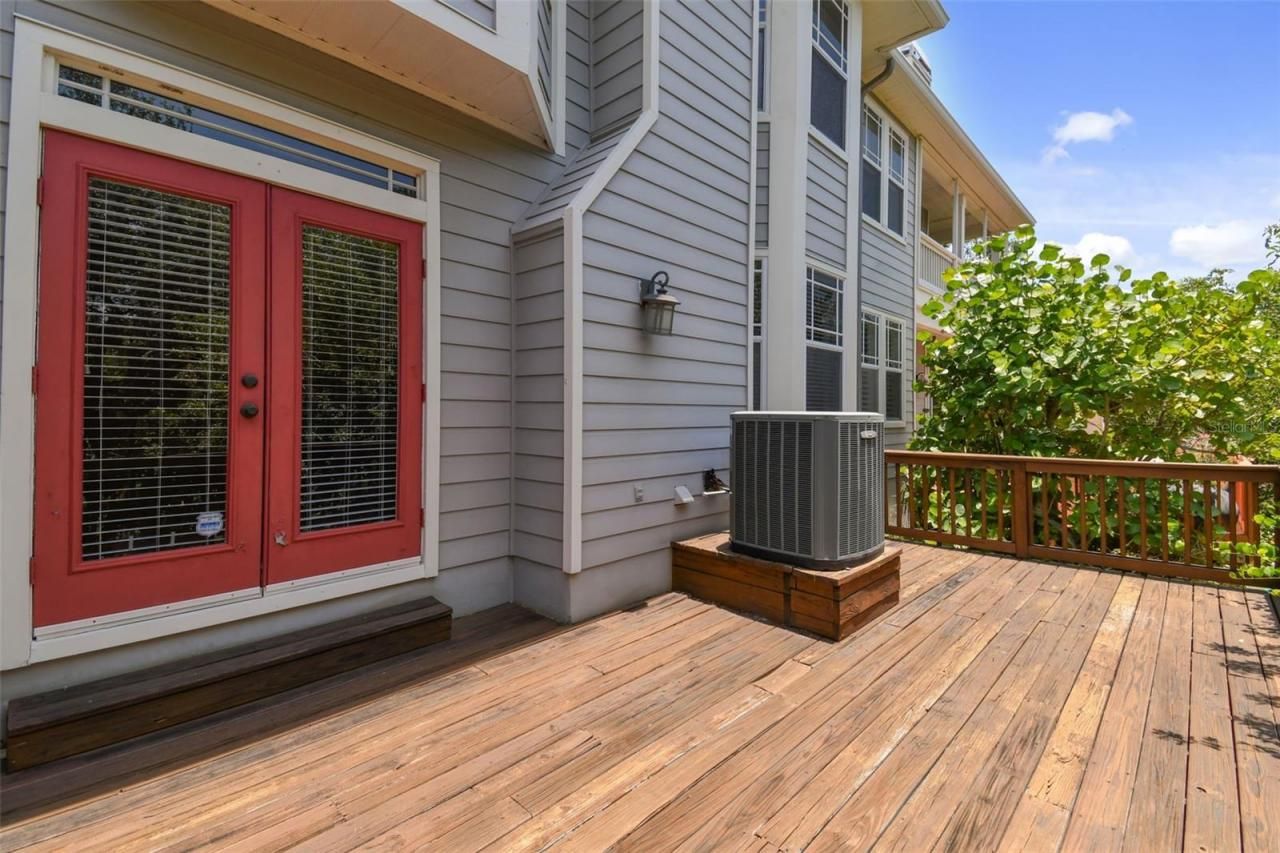 2848 Bayshore Trails Drive, Tampa, FL 33611 Photo