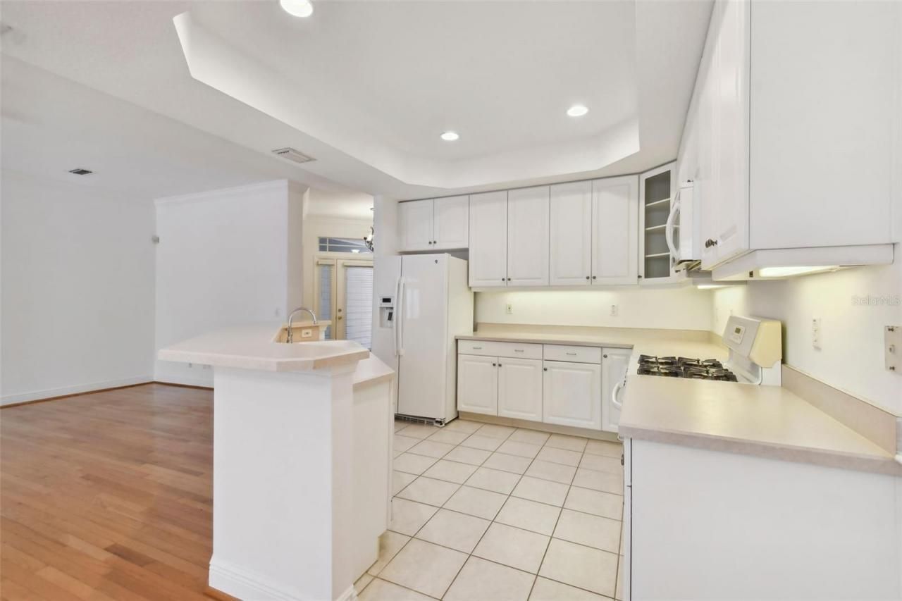 2848 Bayshore Trails Drive, Tampa, FL 33611 Photo