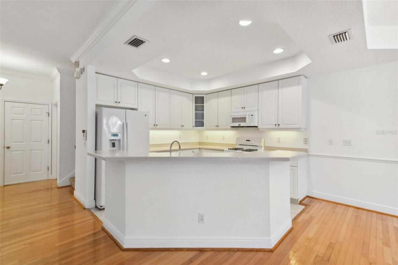 2848 Bayshore Trails Drive, Tampa, FL 33611 Photo