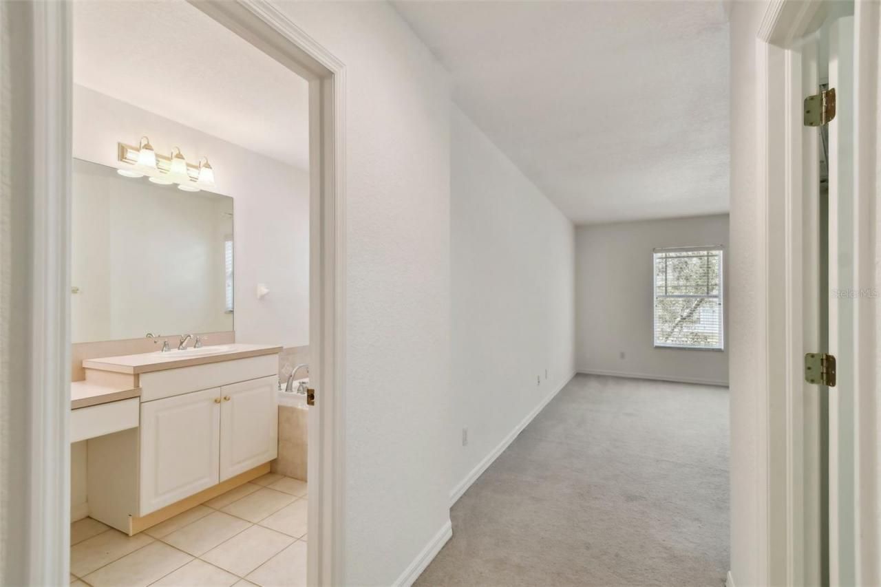 2848 Bayshore Trails Drive, Tampa, FL 33611 Photo