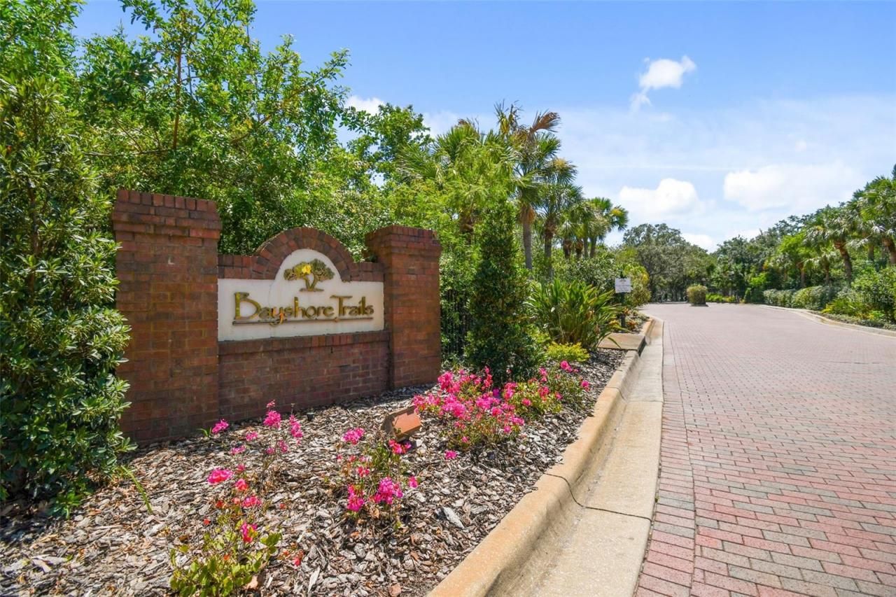 2848 Bayshore Trails Drive, Tampa, FL 33611 Photo
