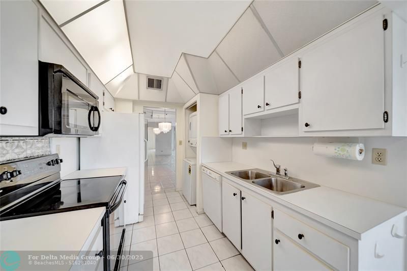 7200 Radice Court, Unit 208, Lauderhill, FL 33319 Photo