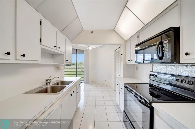 7200 Radice Court, Unit 208, Lauderhill, FL 33319 Photo