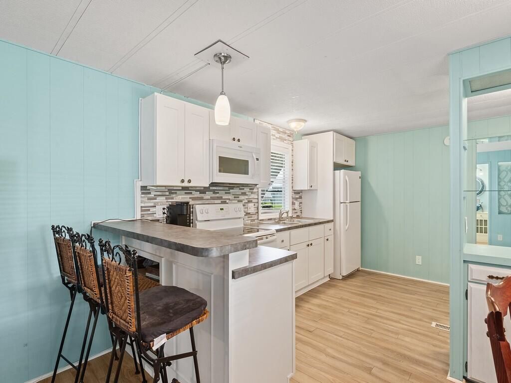 102 N Warner Drive, Jensen Beach, FL 34957 Photo