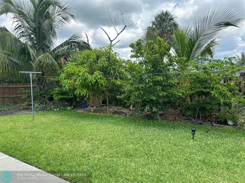 1618 W 26th St, Riviera Beach, FL 33404 Photo