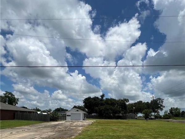 2384 Gauthier Road, Lake Charles, LA 70605