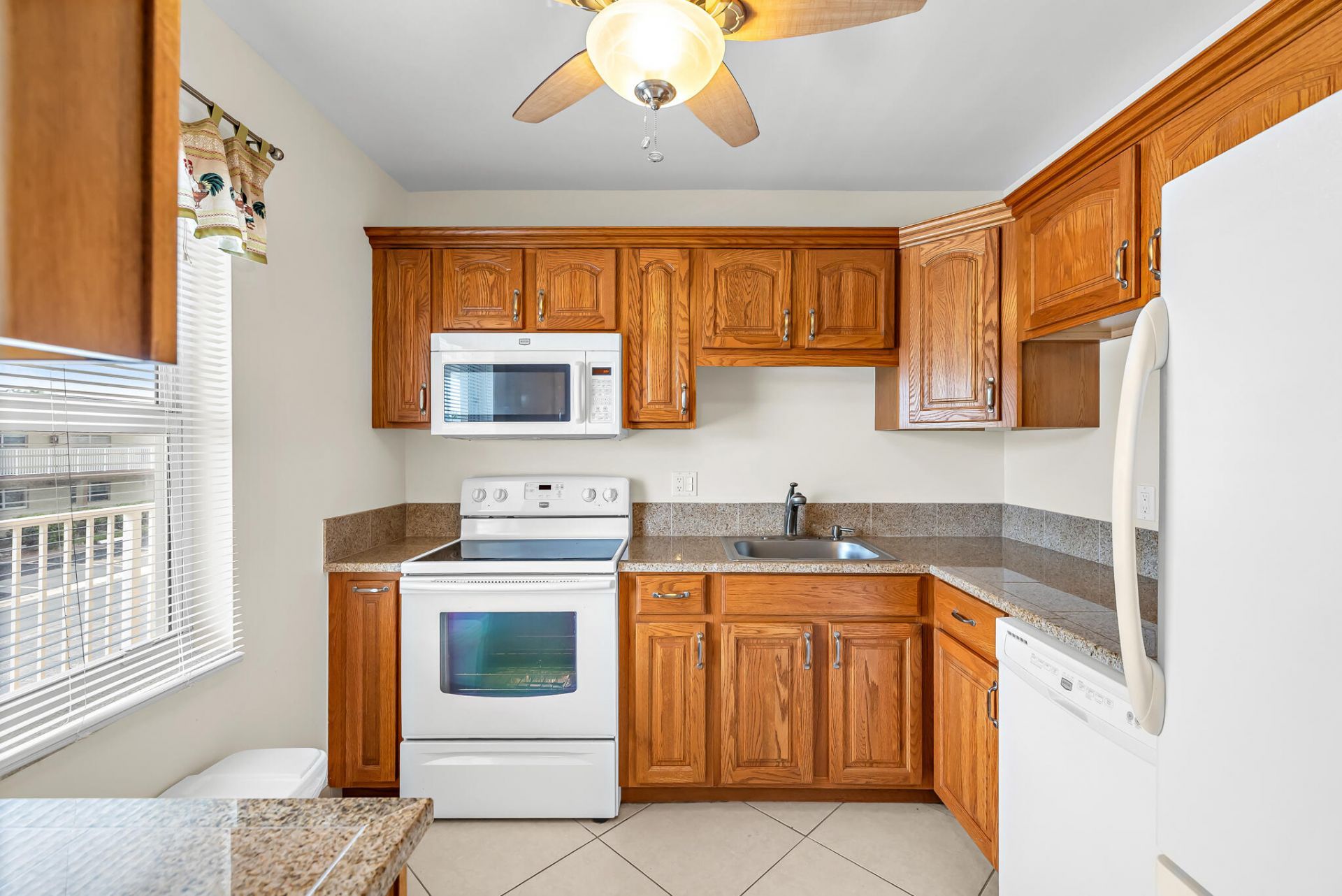 601 NW 76th Terrace, Unit 206, Margate, FL 33063 Photo