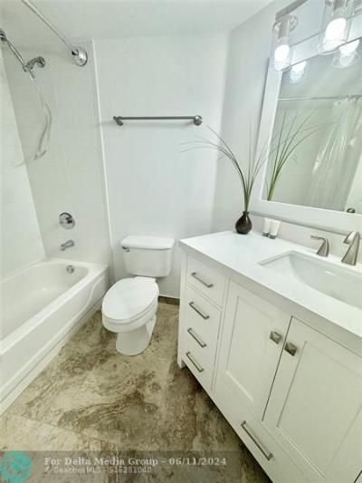 2005 SE 10th Avenue, Unit 416, Fort Lauderdale, FL 33316 Photo