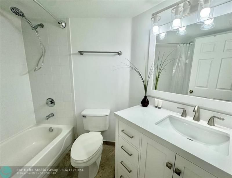 2005 SE 10th Avenue, Unit 416, Fort Lauderdale, FL 33316 Photo