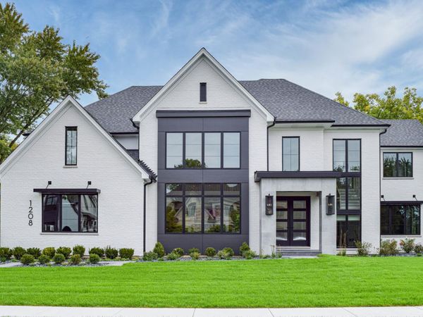 15w601 Grant Street, Burr Ridge, IL 60527