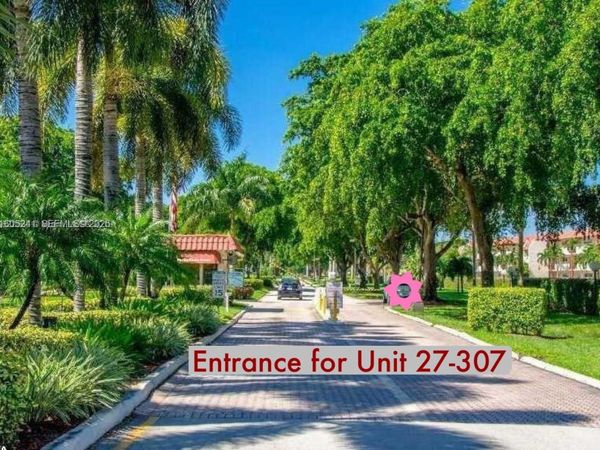 681 S Hollybrook Dr, Unit 307, Pembroke Pines, FL 33025