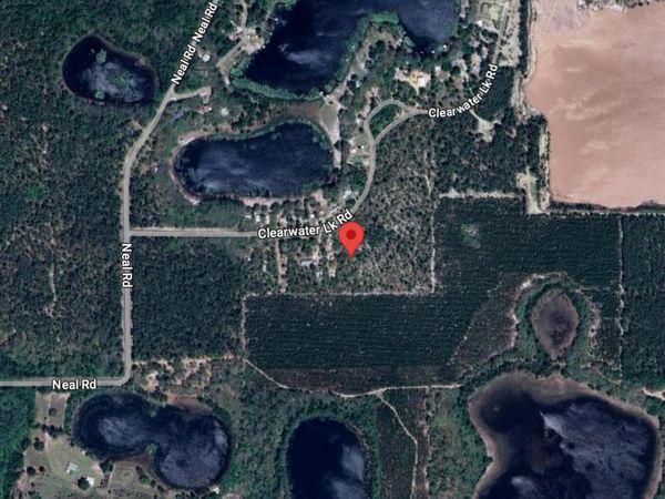 137 Clearwater Lk Road, Hawthorne, FL 32640