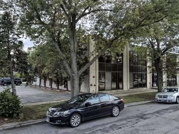 10001 Derby Lane, Westchester, IL 60154