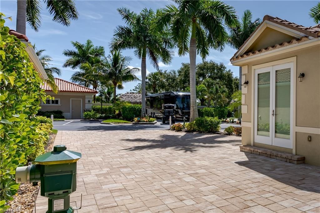 13596 Snook Cir, Naples, FL 34114 Photo