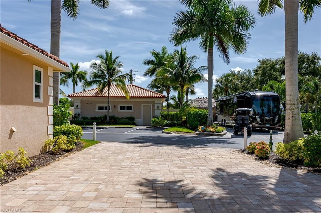 13596 Snook Cir, Naples, FL 34114 Photo
