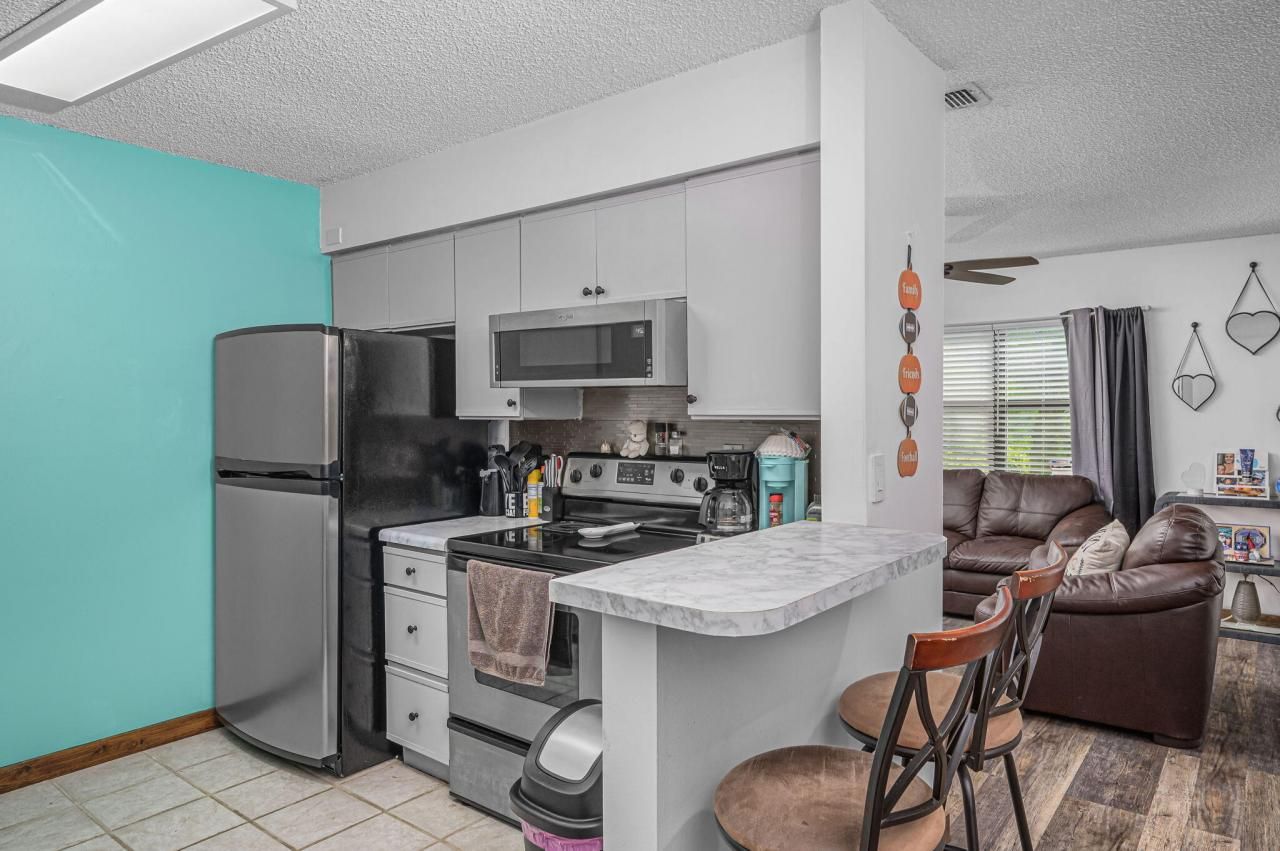 6018 Indrio Road, Unit 6, Fort Pierce, FL 34951 Photo