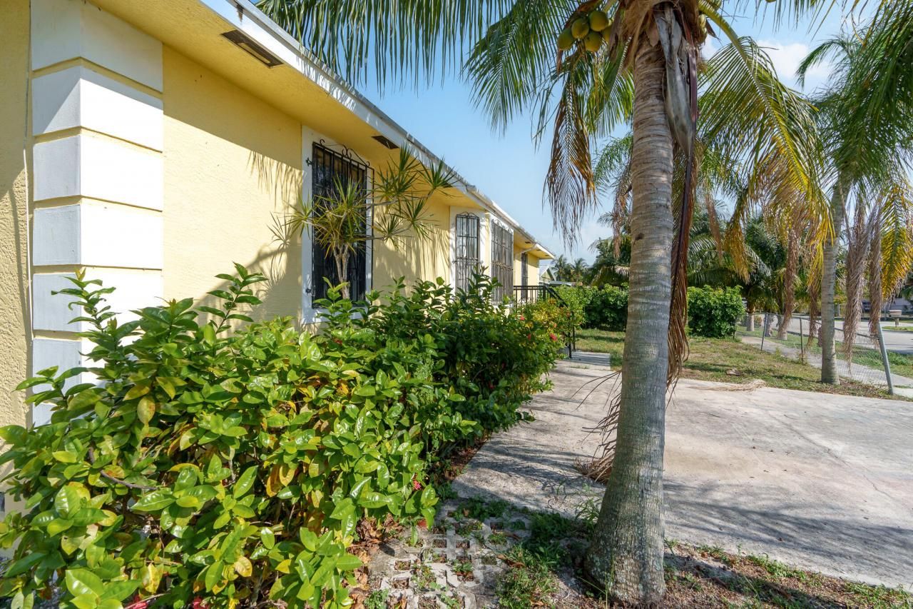 1440 NW 3rd Street, Boynton Beach, FL 33435 Photo