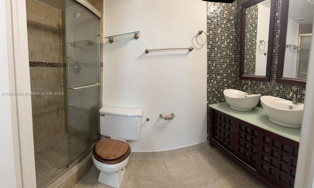 919 Hillcrest Dr, Unit 201, Hollywood, FL 33021 Photo