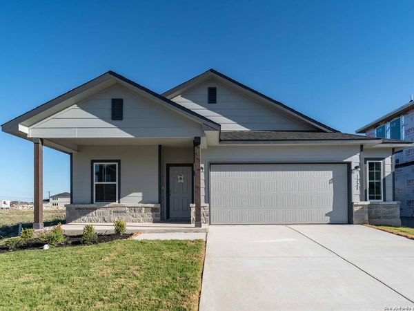 1228 Marvin Grove, Seguin, TX 78155