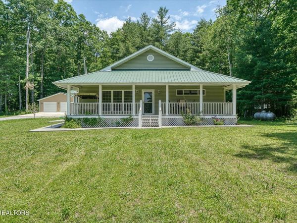 213 Indian Rock Tr, Jamestown, TN 38556