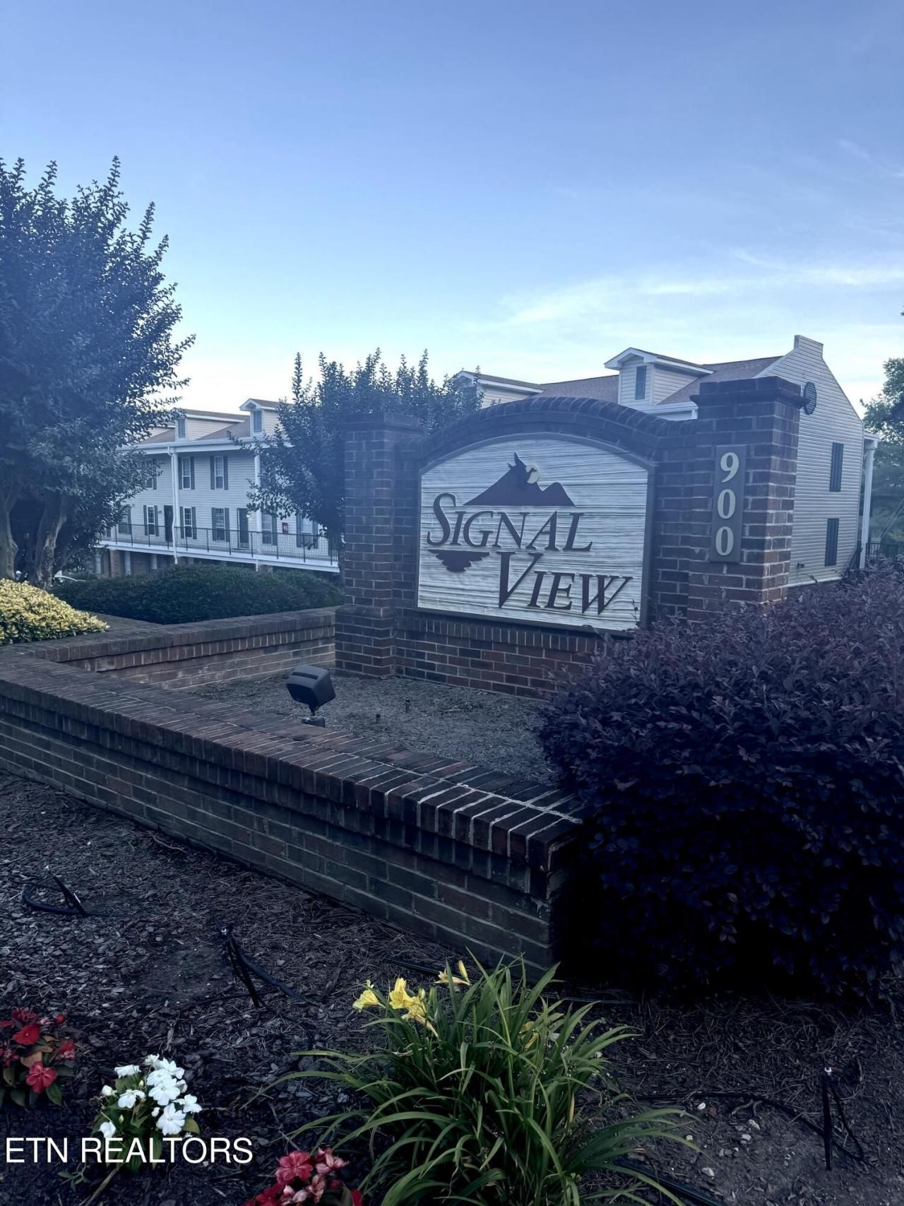 900 Mountain Creek Rd, Chattanooga, TN 37405 Main Photo