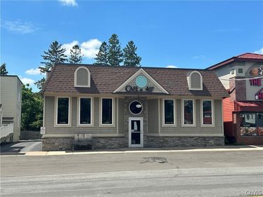 407 Tulip Street, Liverpool, NY 13088