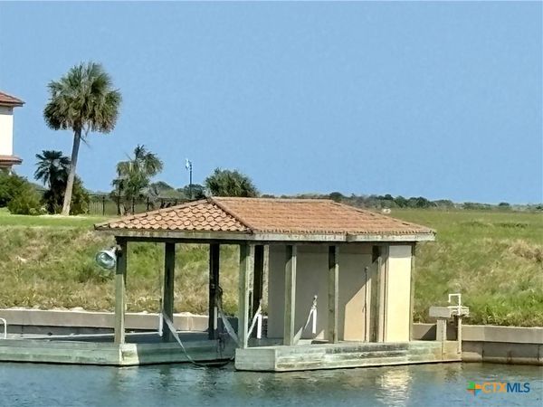 161 Venice Court, Port O'Connor, TX 77982