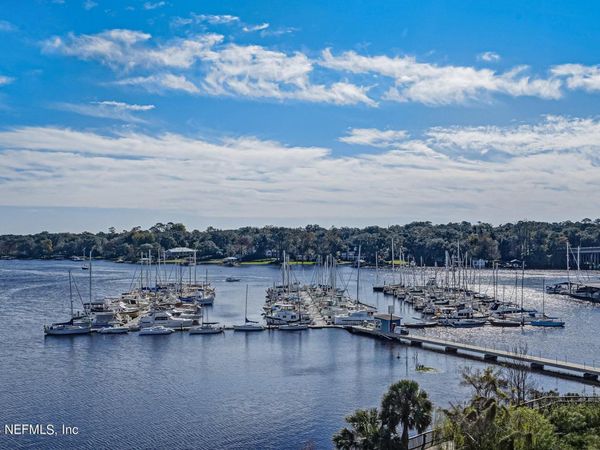 4401 LAKESIDE Drive, Unit 903, Jacksonville, FL 32210