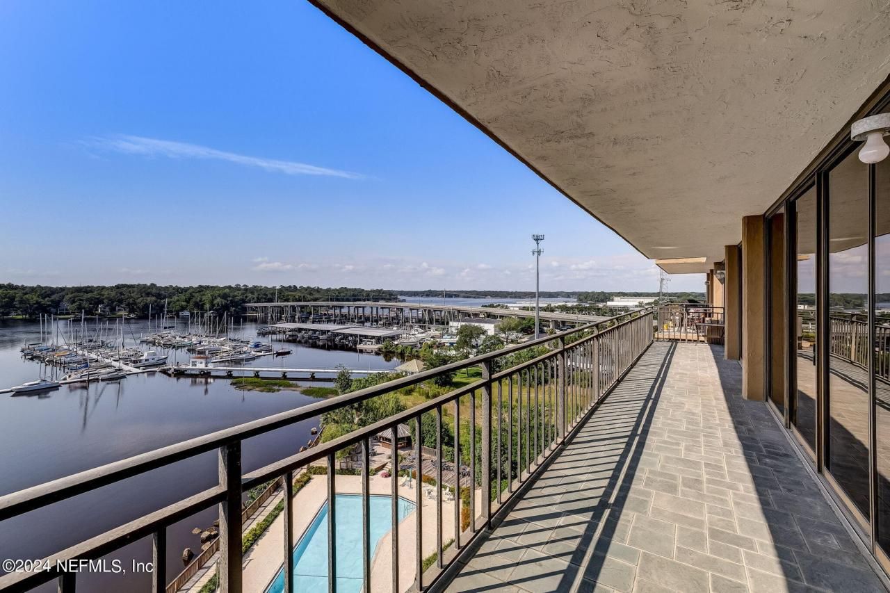 4401 Lakeside Drive, Unit 903, Jacksonville, FL 32210 Photo
