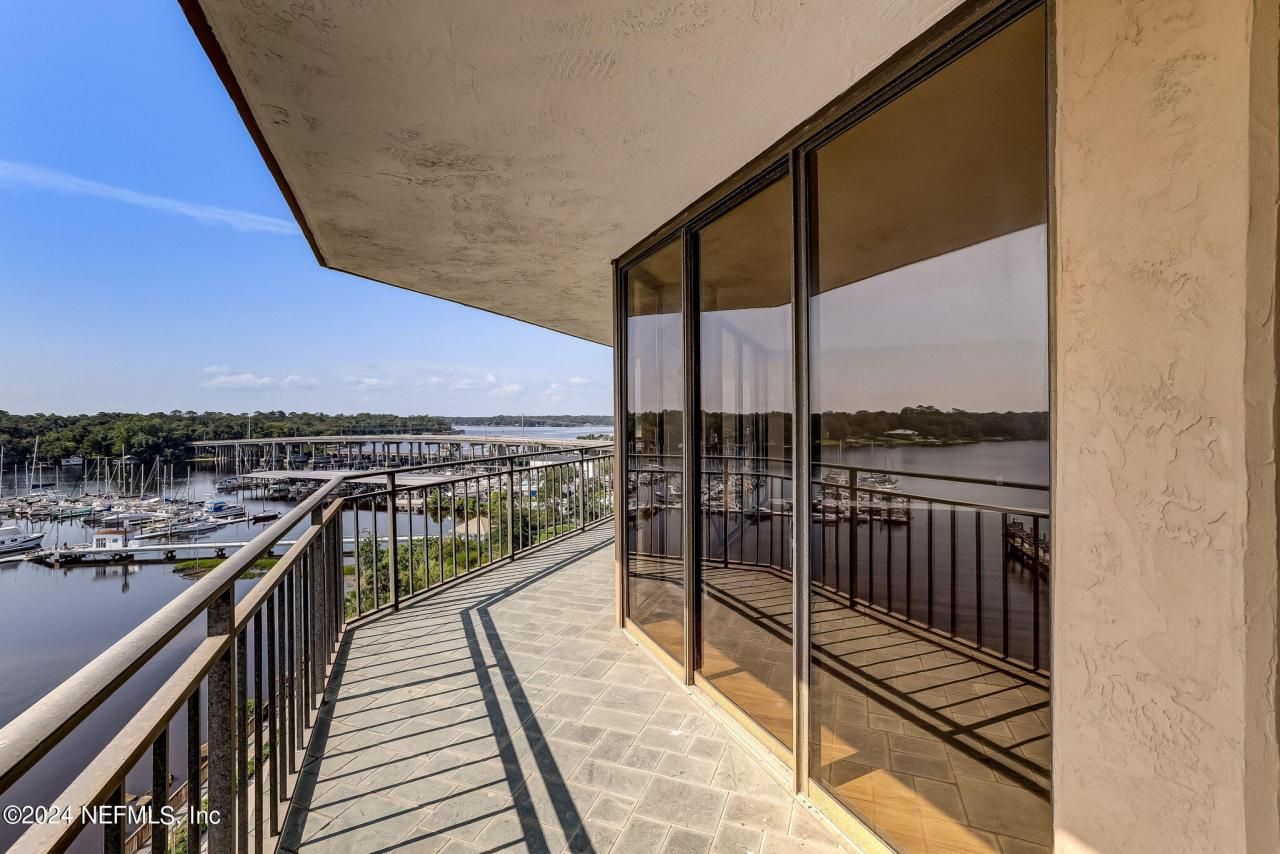 4401 Lakeside Drive, Unit 903, Jacksonville, FL 32210 Photo