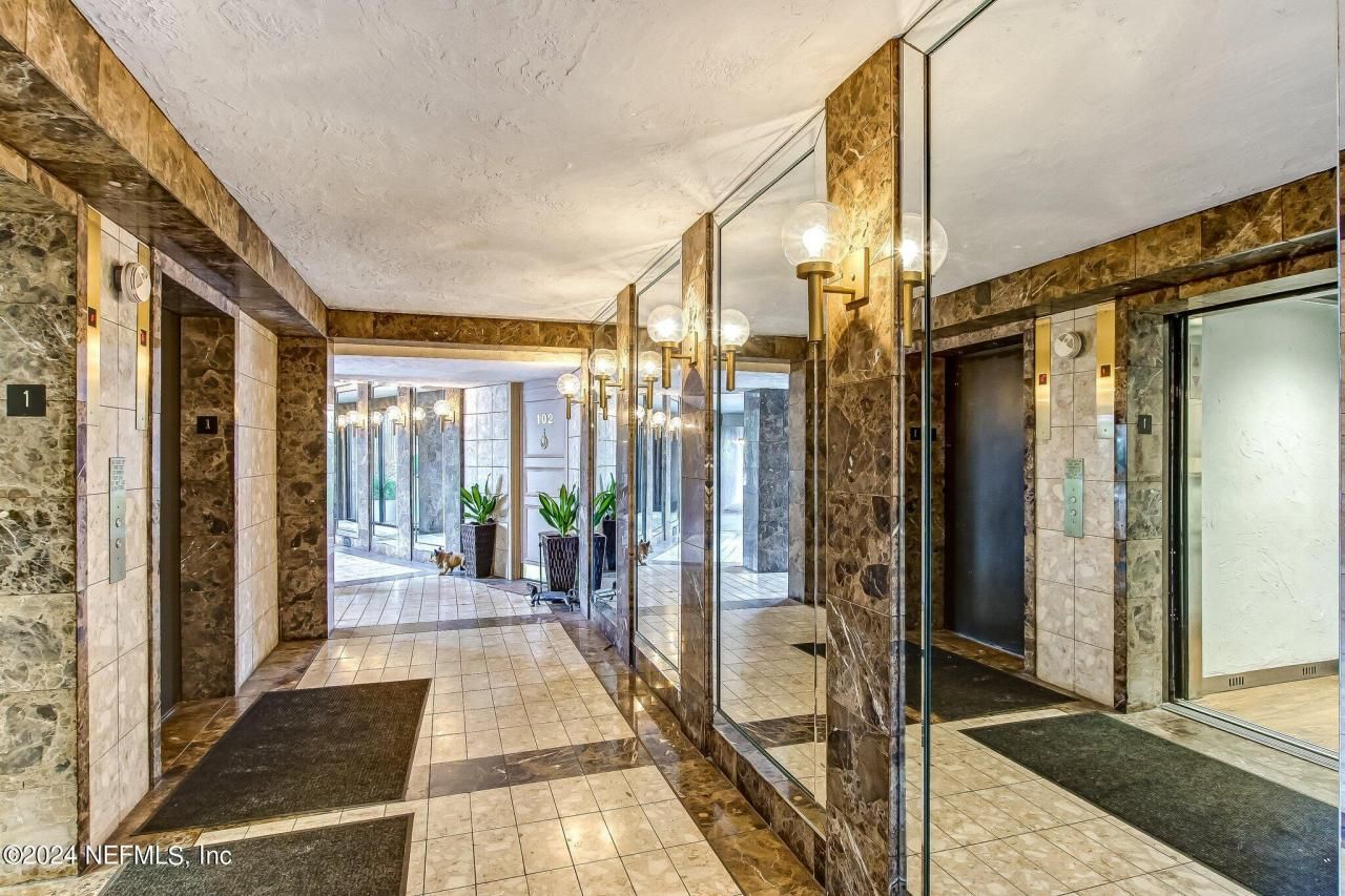 4401 Lakeside Drive, Unit 903, Jacksonville, FL 32210 Photo