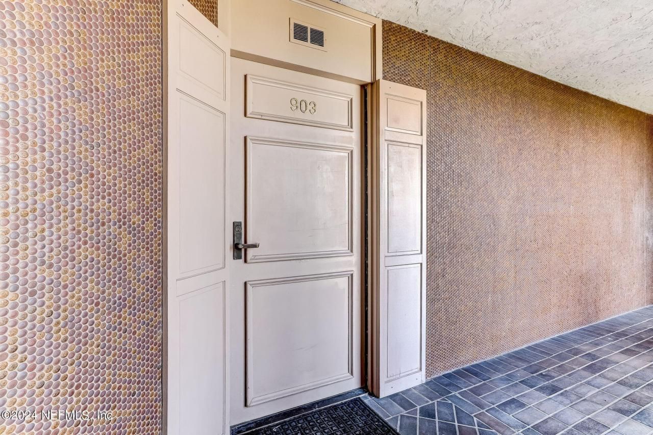 4401 Lakeside Drive, Unit 903, Jacksonville, FL 32210 Photo
