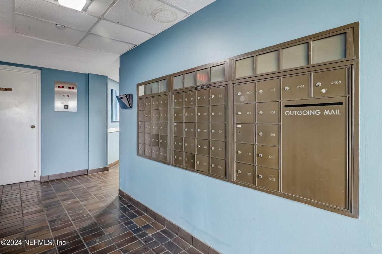4401 Lakeside Drive, Unit 903, Jacksonville, FL 32210 Photo