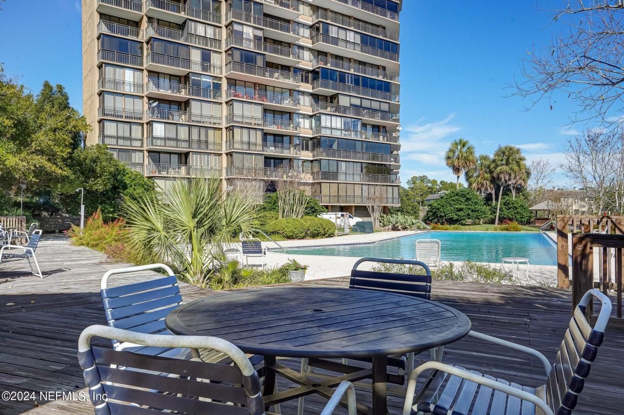 4401 Lakeside Drive, Unit 903, Jacksonville, FL 32210 Photo