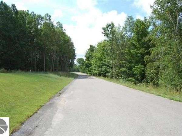 282 Lakeview Trail, Kewadin, MI 49648