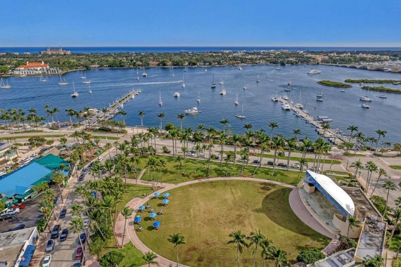 201 S Narcissus Avenue, Unit 405, West Palm Beach, FL 33401 Photo