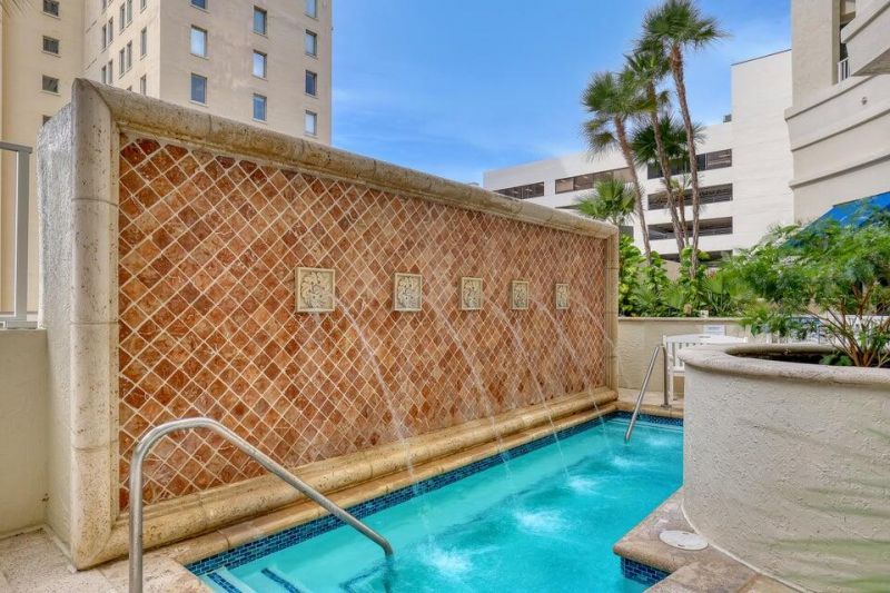 201 S Narcissus Avenue, Unit 405, West Palm Beach, FL 33401 Photo