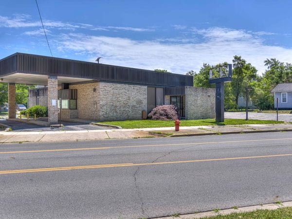 1217 Greenwood Avenue, Jackson, MI 49203