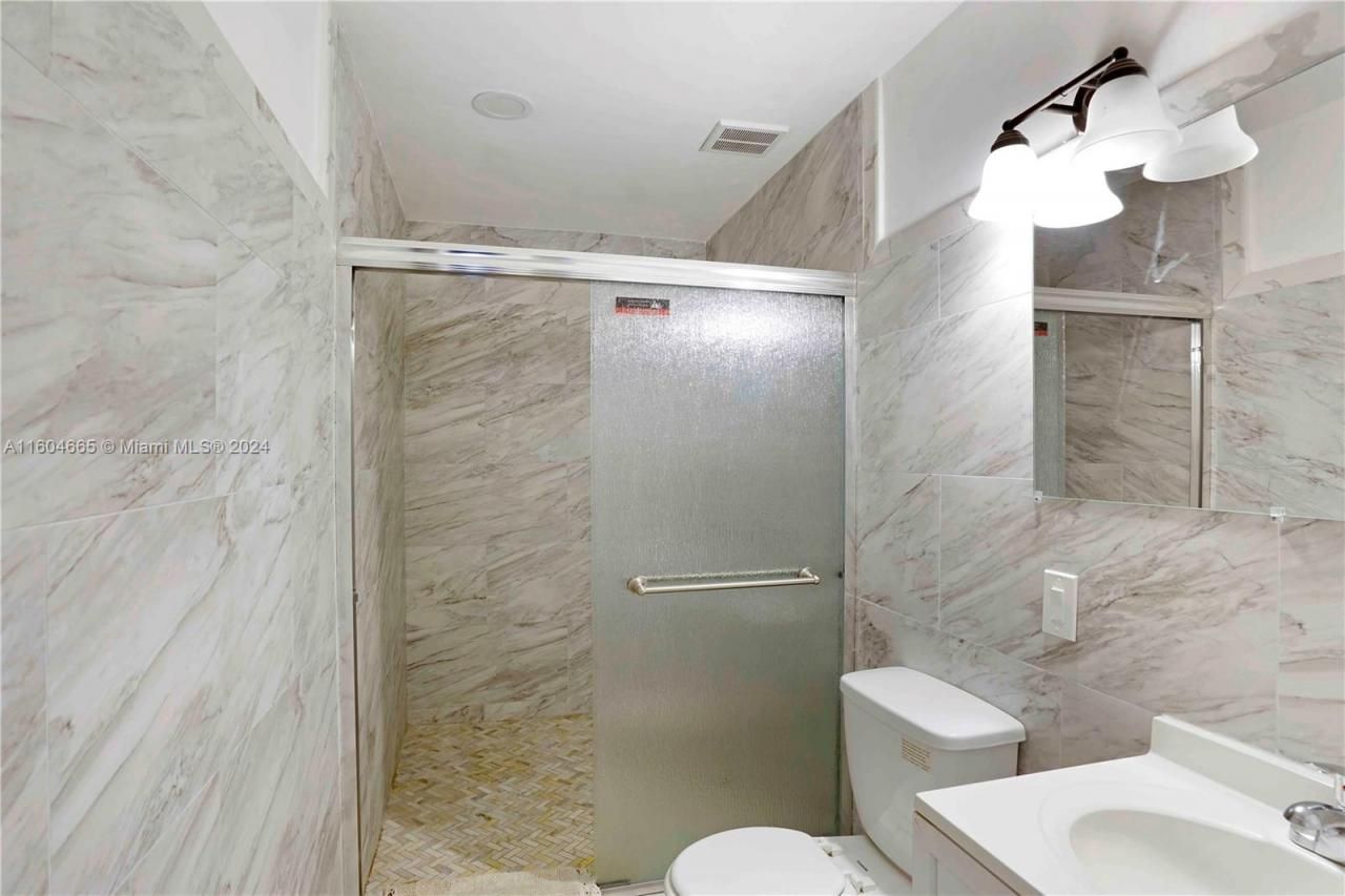 624 NW 11th St, Miami, FL 33136 Photo