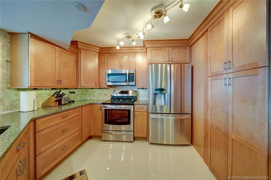 8800 S Ocean Drive, Unit 905, Jensen Beach, FL 34957 Photo