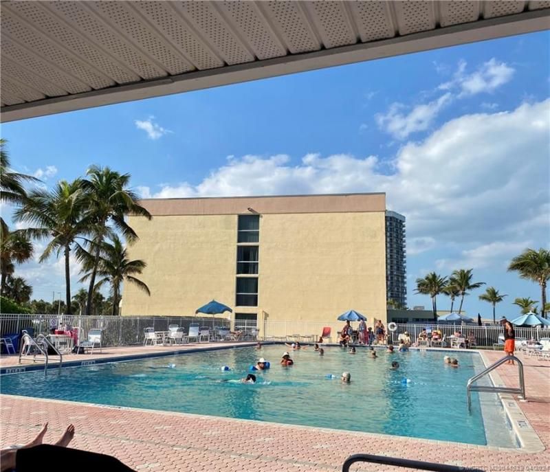 952 Nettles Boulevard, Jensen Beach, FL 34957 Photo