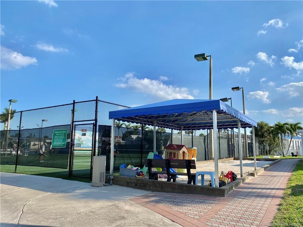 952 Nettles Boulevard, Jensen Beach, FL 34957 Photo